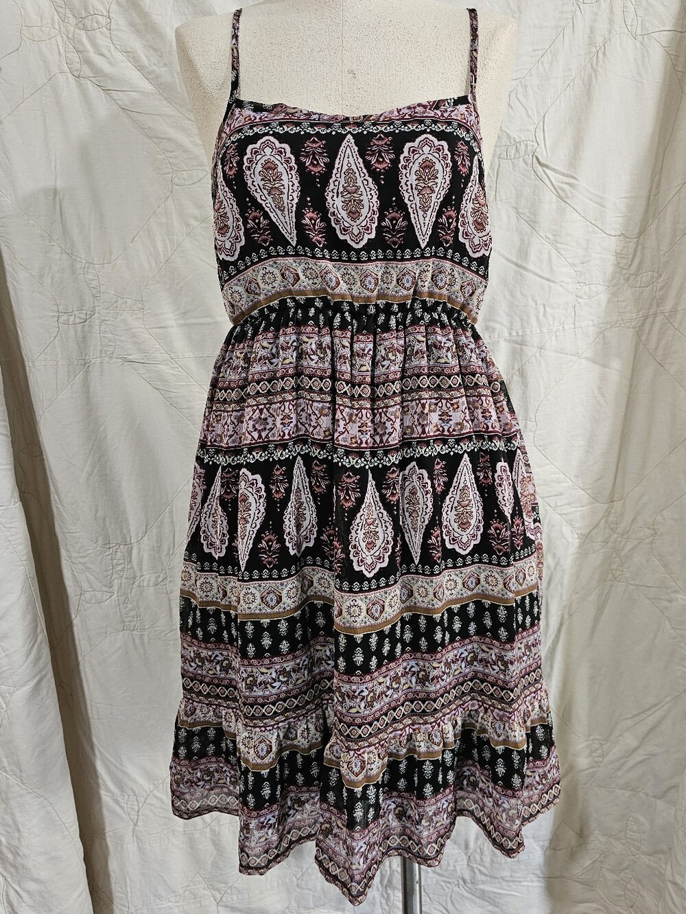 Live To Be Spoiled Women's Mini Paisley/Boho Sundress Sz M